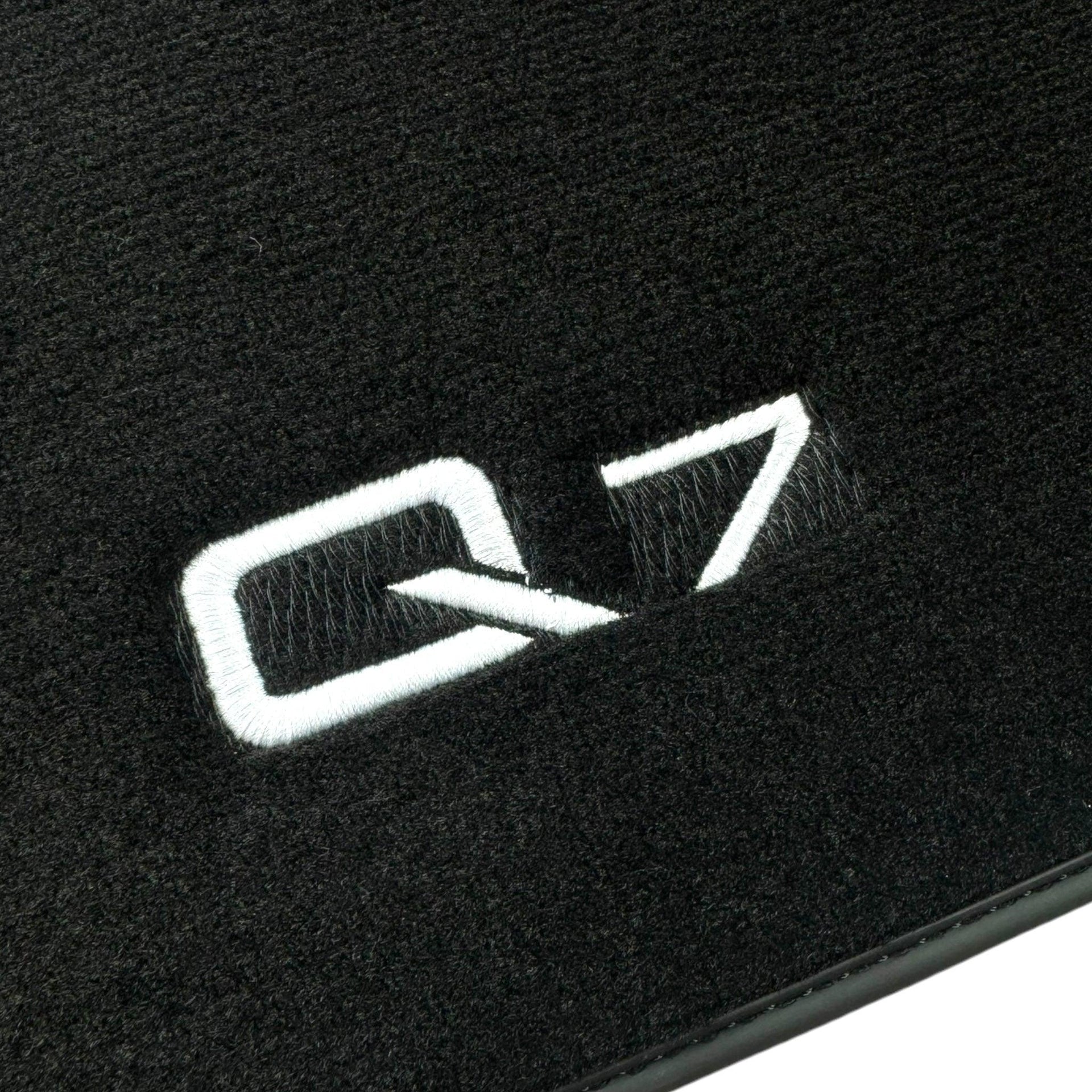 Black Floor Mats for Audi Q7 4L (2006-2015) - AutoWin