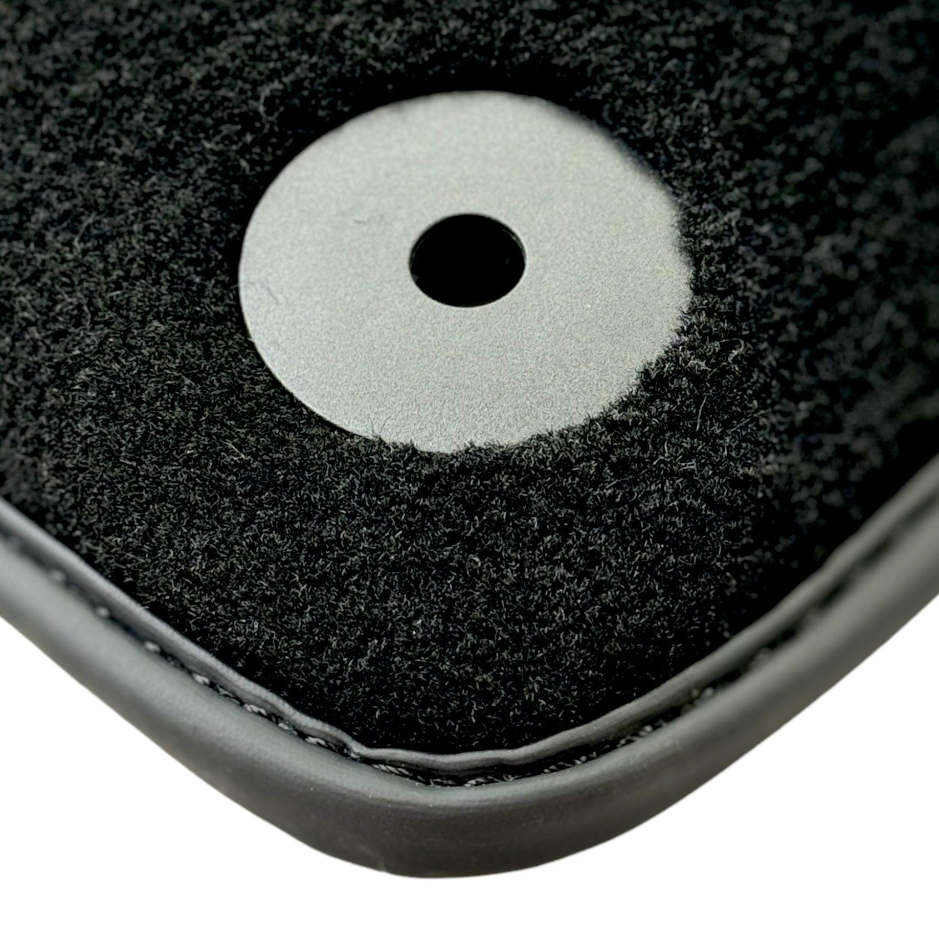 Black Floor Mats for Audi Q8 (2018-2023) - AutoWin