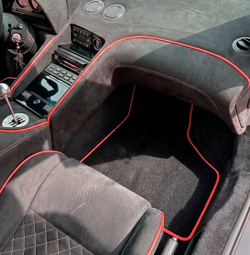 Customizable Leather Floor Mats with Single Diamond Pattern for Lamborghini Diablo (1990-2001) - AutoWin