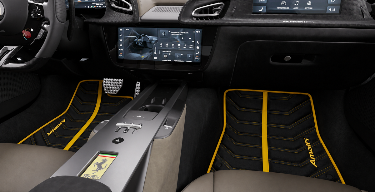 سجاد سيارات جلدية قابلة للتخصيص بنمط سداسي متشابك لسيارة Ferrari رومّا (2021-2027)