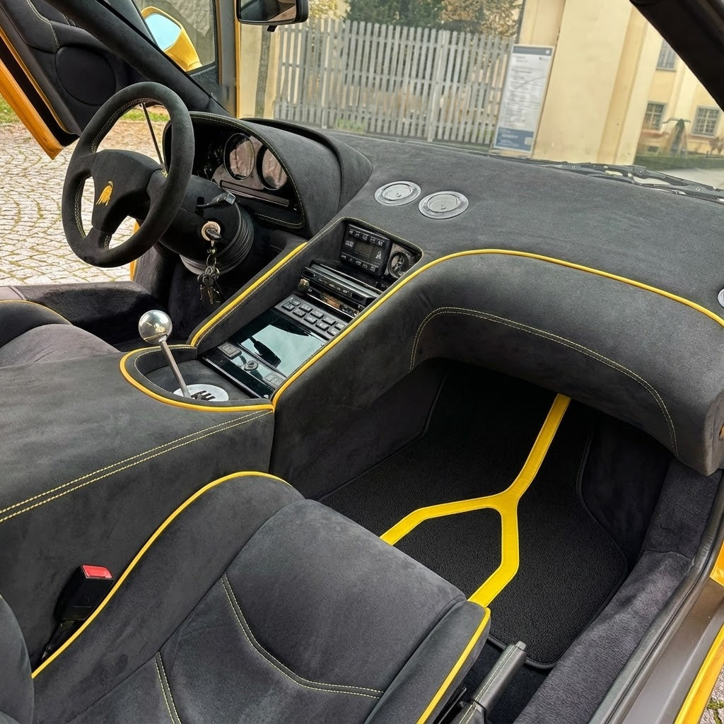 Customizable Leather Floor Mats with Single Diamond Pattern for Lamborghini Diablo (1990-2001) - AutoWin