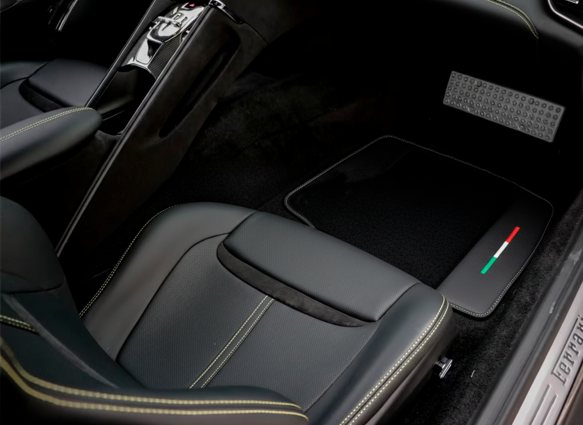 Alfombrillas negras para coche Ferrari Roma (2021-2024) con cuero - AutoWin