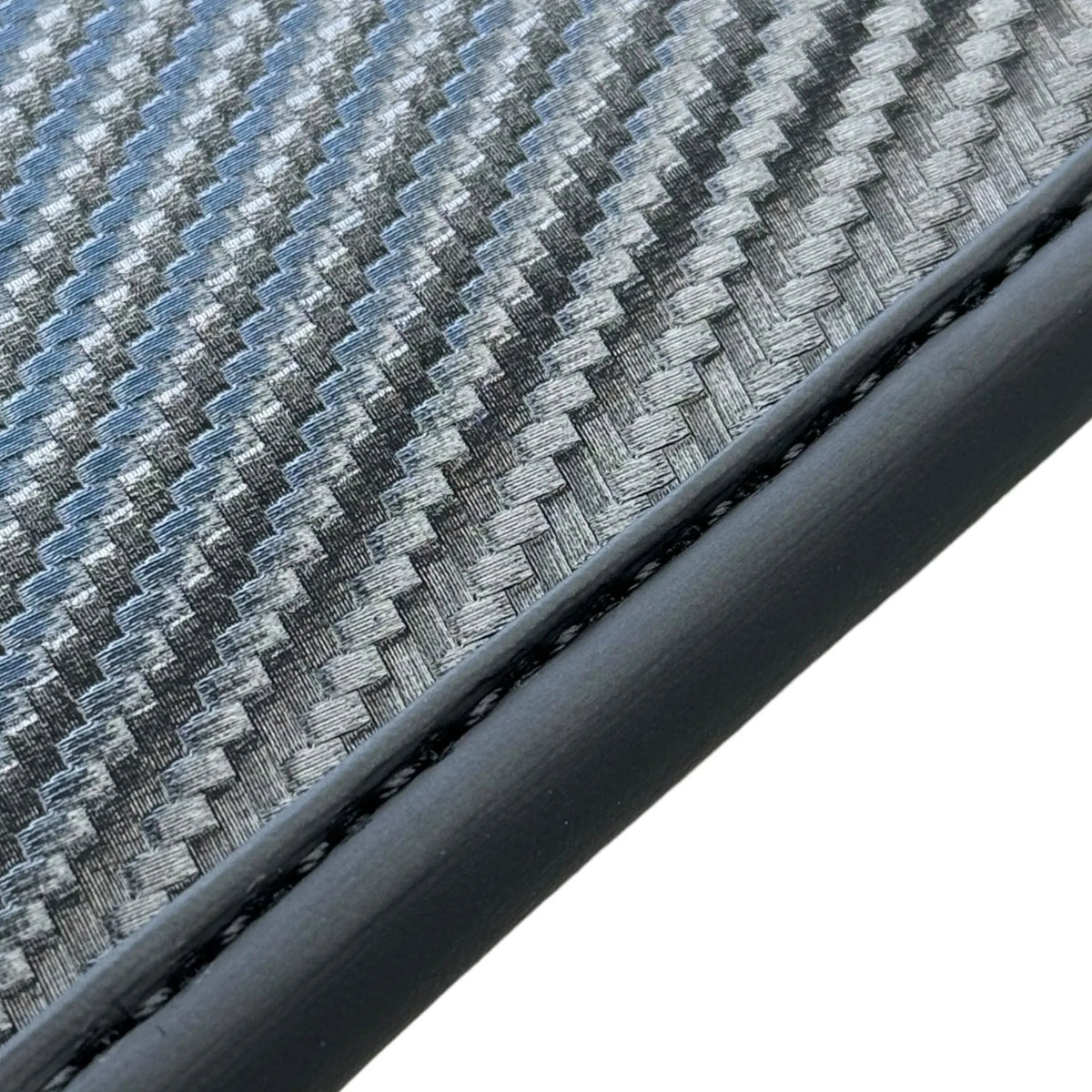 Tapis de sol noirs pour Ferrari 296 GTB (2022-2027) avec fibre de carbone