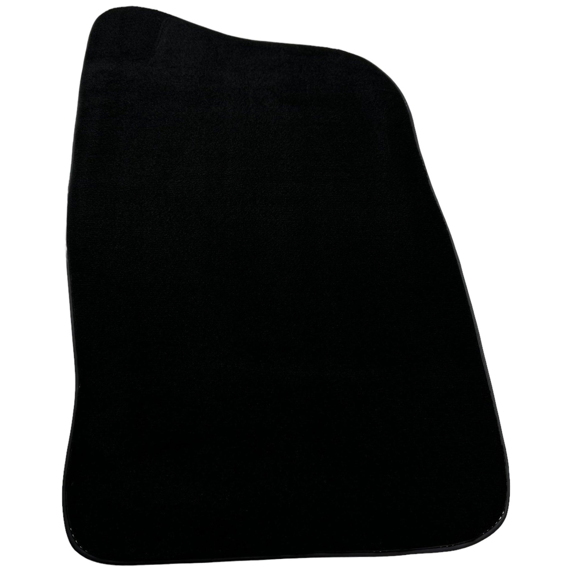 Black Floor Mats For Mitsubishi Pajero Sport (2009-2015) - AutoWin