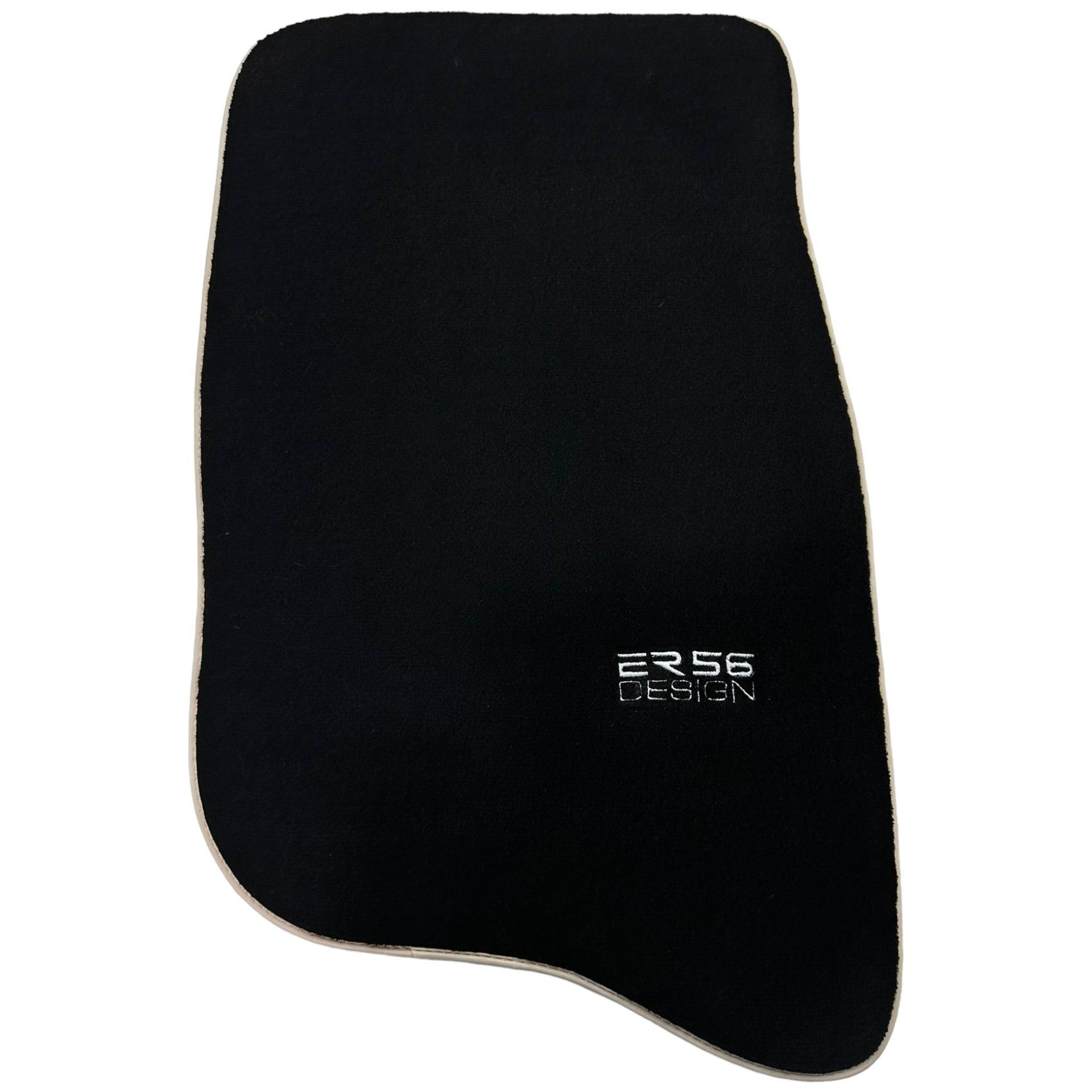 Black Floor Mats For Mitsubishi Pajero Sport (2009-2015) ER56 Design - AutoWin