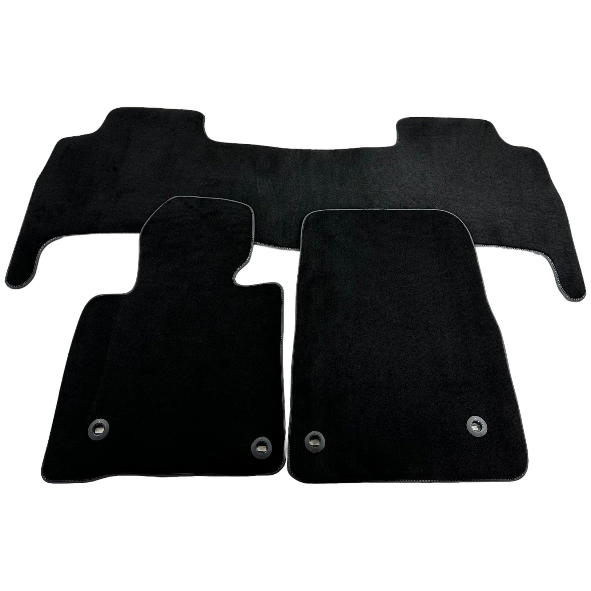 Black Floor Mats For Toyota Land Cruiser 200 (2008-2012) - AutoWin