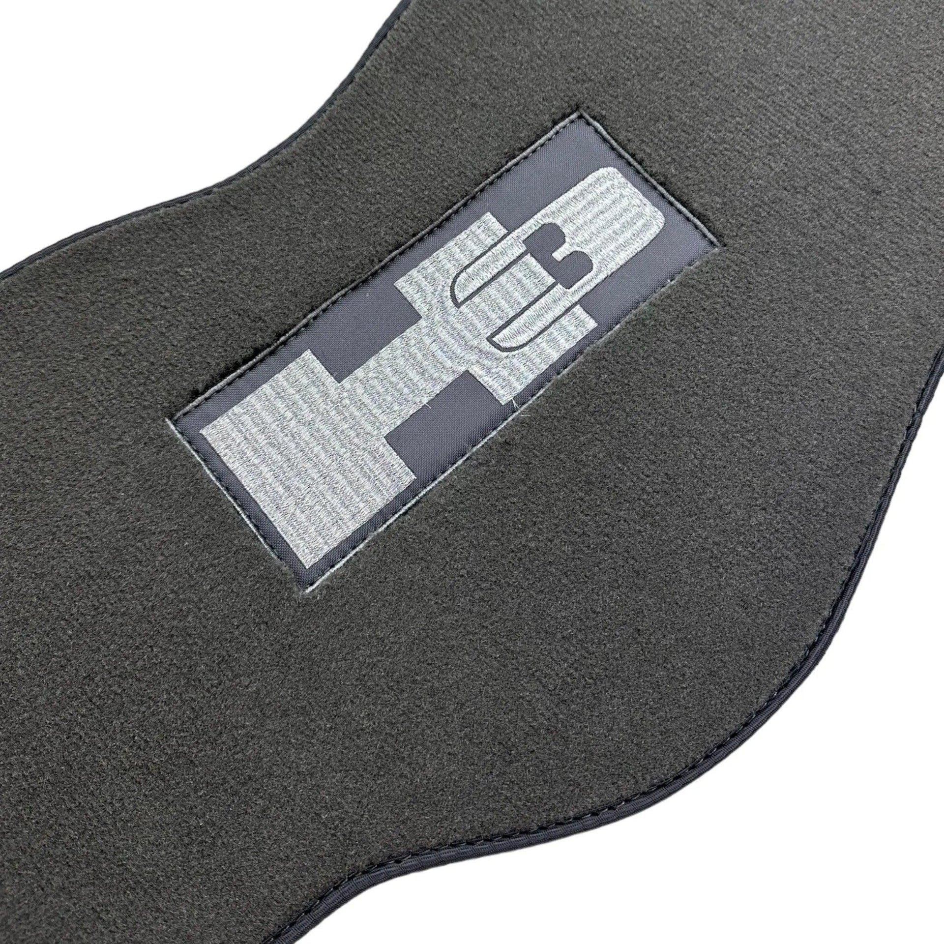 Grey Floor Mats For Hummer H3 (2005-2010) - AutoWin