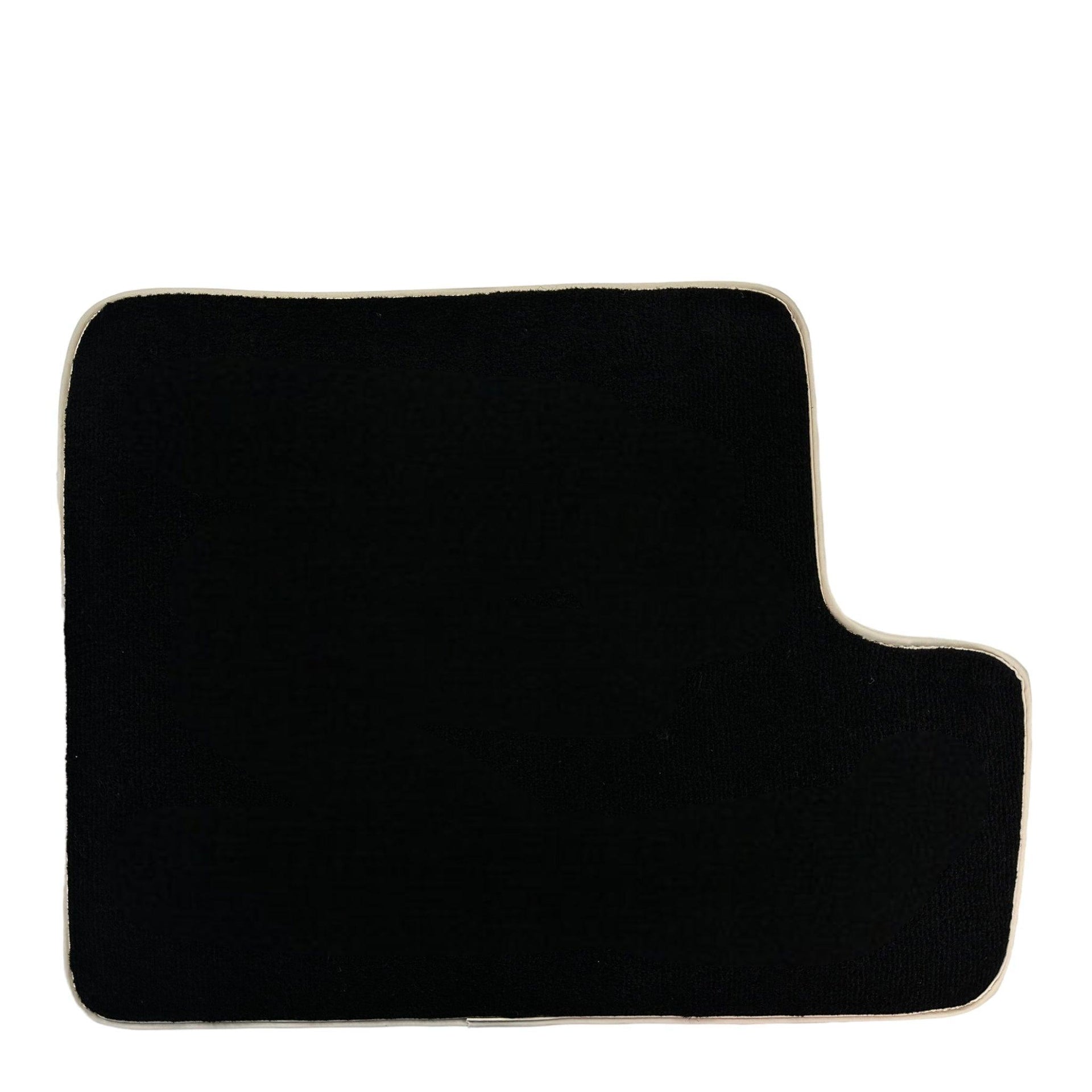 Black Floor Mats For Toyota RAV4 (2000-2003) - AutoWin