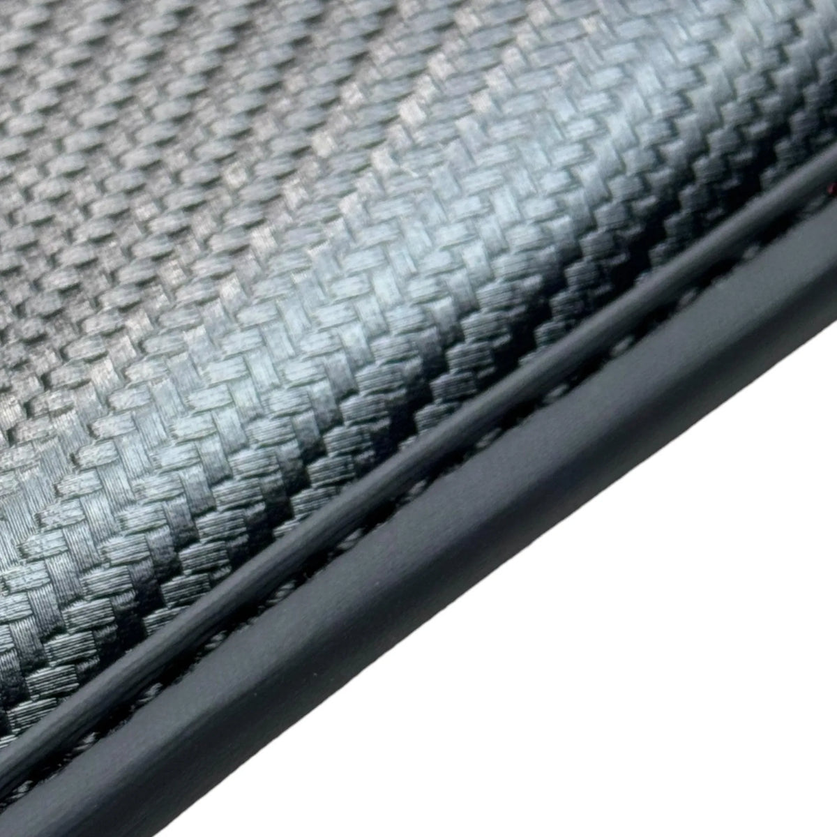 Tapis de sol rouges pour Ferrari 296 GTB (2022-2027) avec fibre de carbone