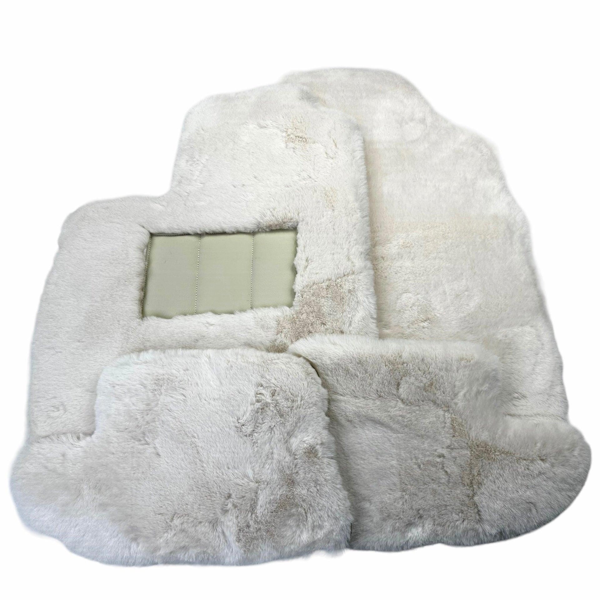 White Sheepskin Floor Mats for Bentley Continental GTC (2011-2018) ER56 Design - AutoWin