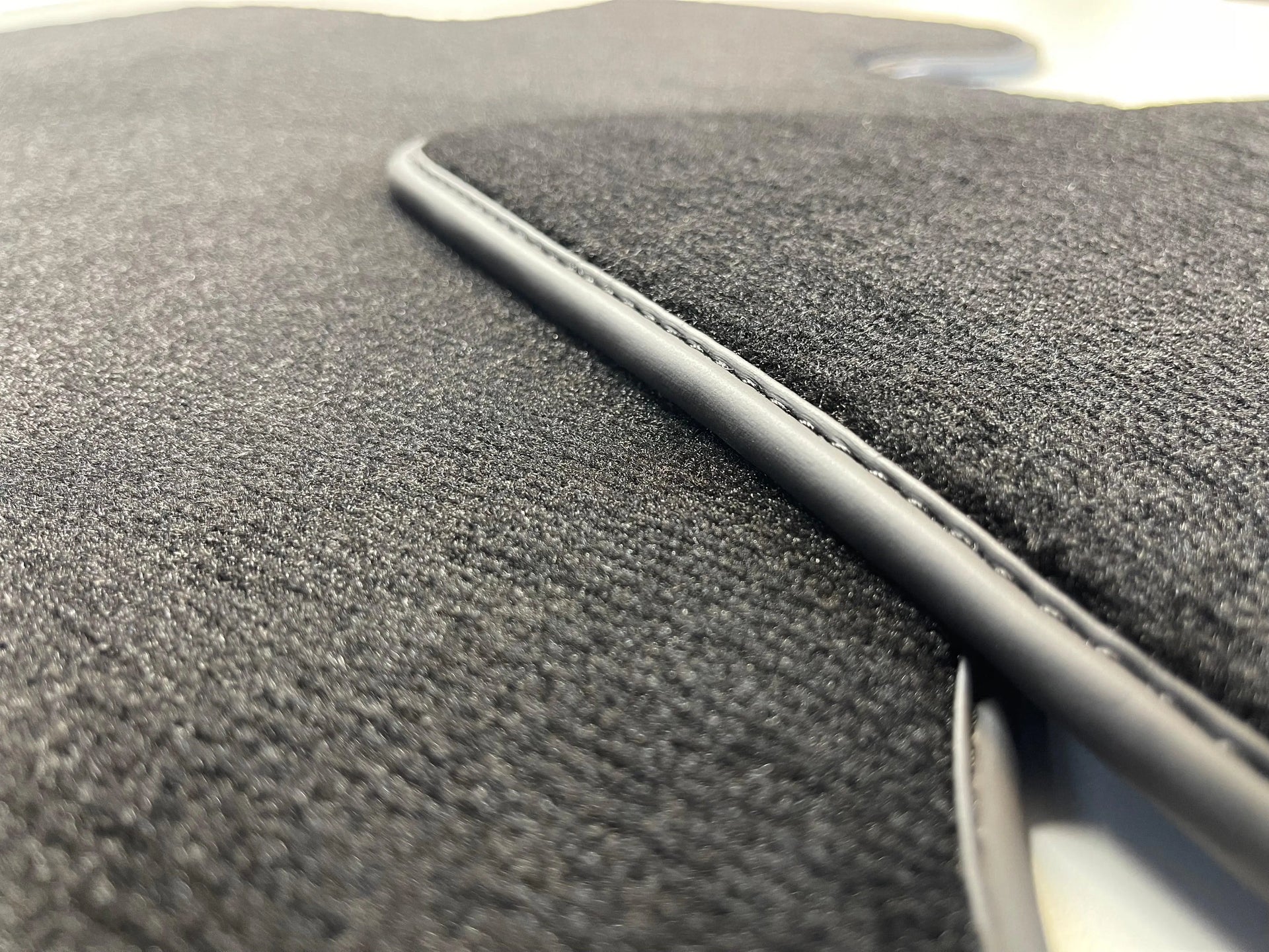 Black Carpet Floor Mats for Rolls Royce Phantom VIII (2017-2024) - AutoWin