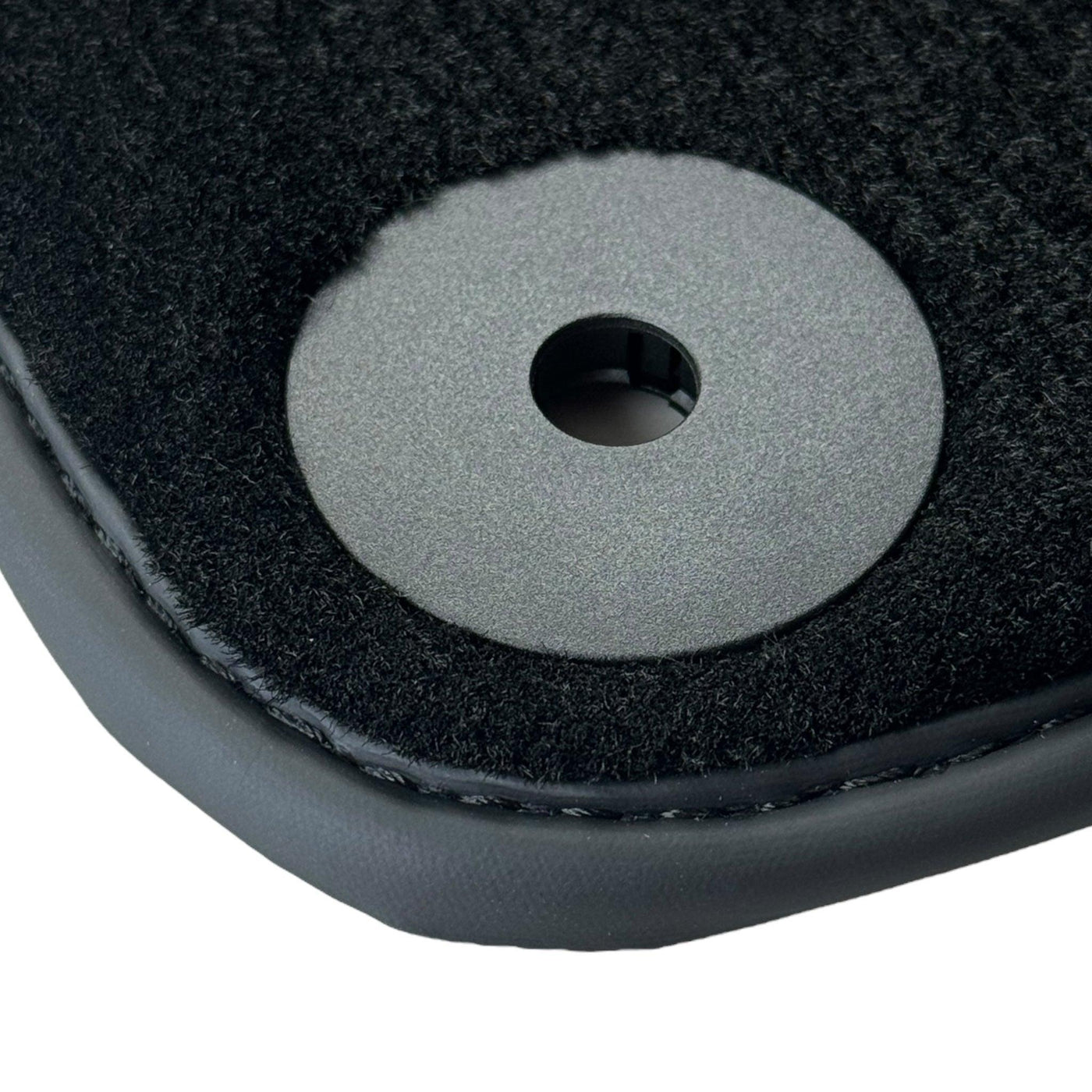 Black Floor Mats for Audi Q7 4M (2015-2019) - AutoWin