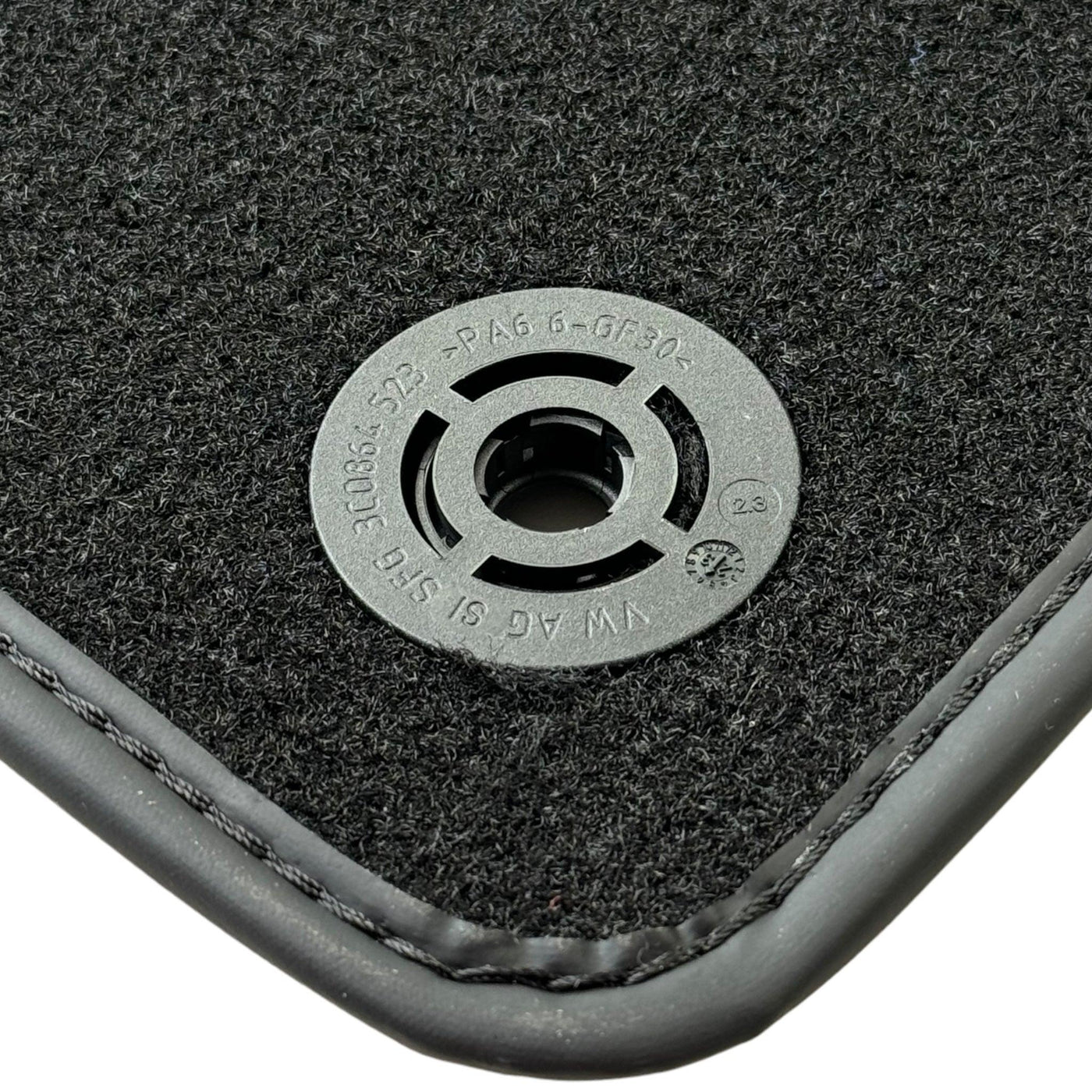 Black Floor Mats for Audi Q8 e-tron (2023-2025) - AutoWin