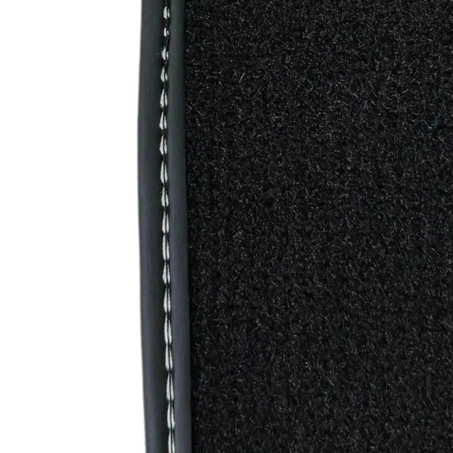 Black Floor Mats for Toyota Yaris 2 3/5 Doors (2006-2011) - AutoWin