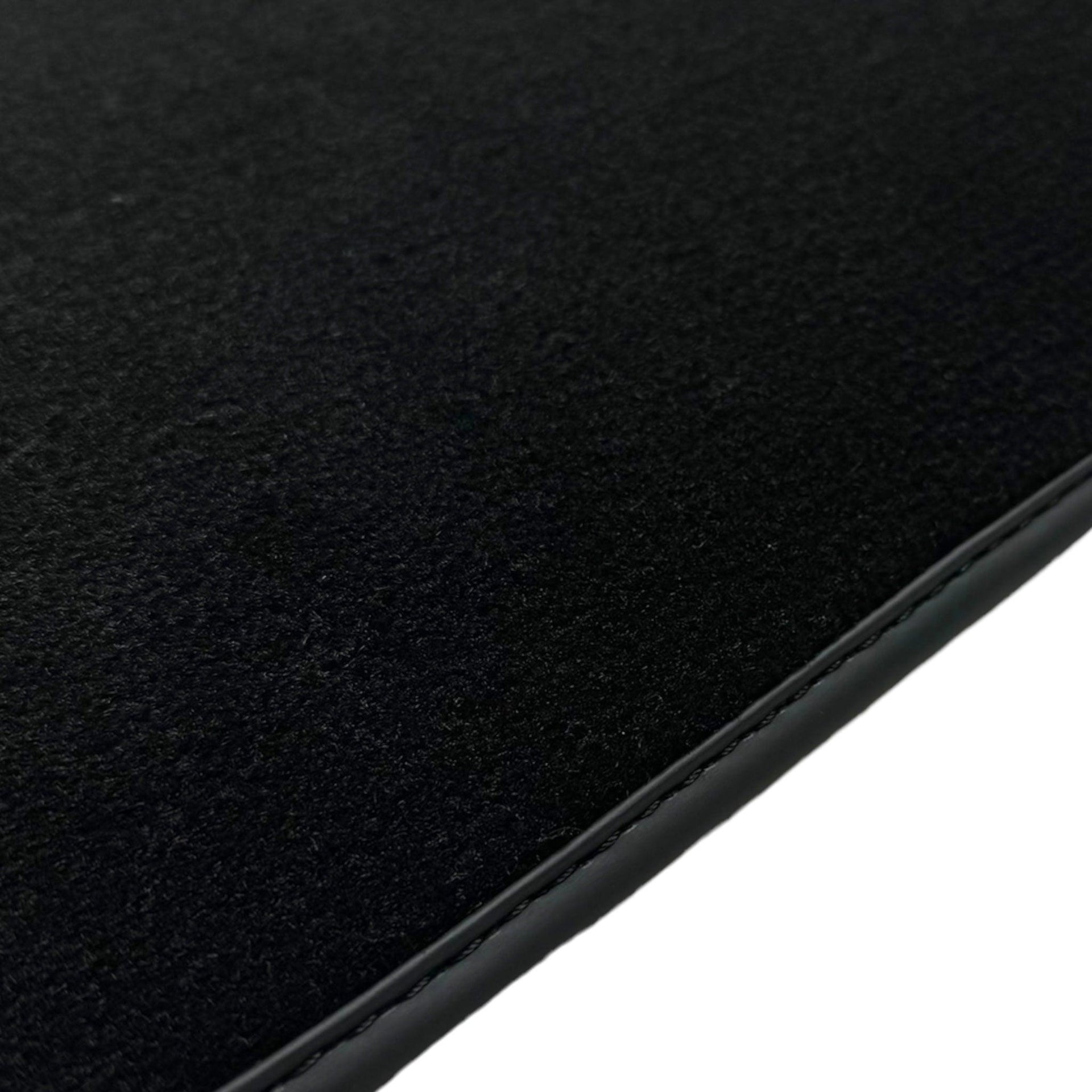 Black Floor Mats for Maserati Quattroporte | Italian Edition - AutoWin