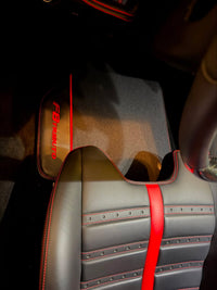 Tapis de voiture en moquette noirs avec fibre de carbone pour Ferrari F8 Tributo (2019-2023)