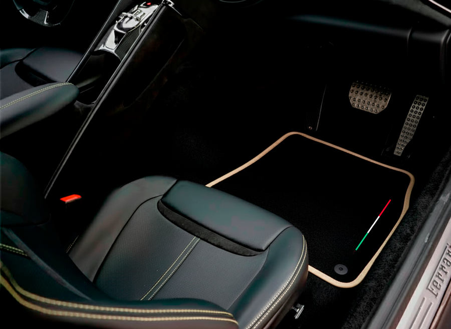 Tappetini per auto Neri per Ferrari GTC4 Lusso (2016-2023)