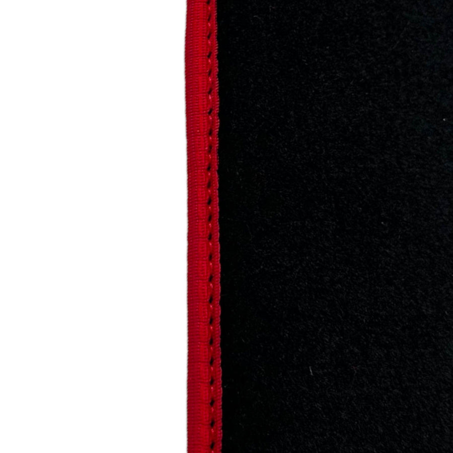 Black Floor Mats For Chevrolet Corvette C6 (2005-2013) - AutoWin