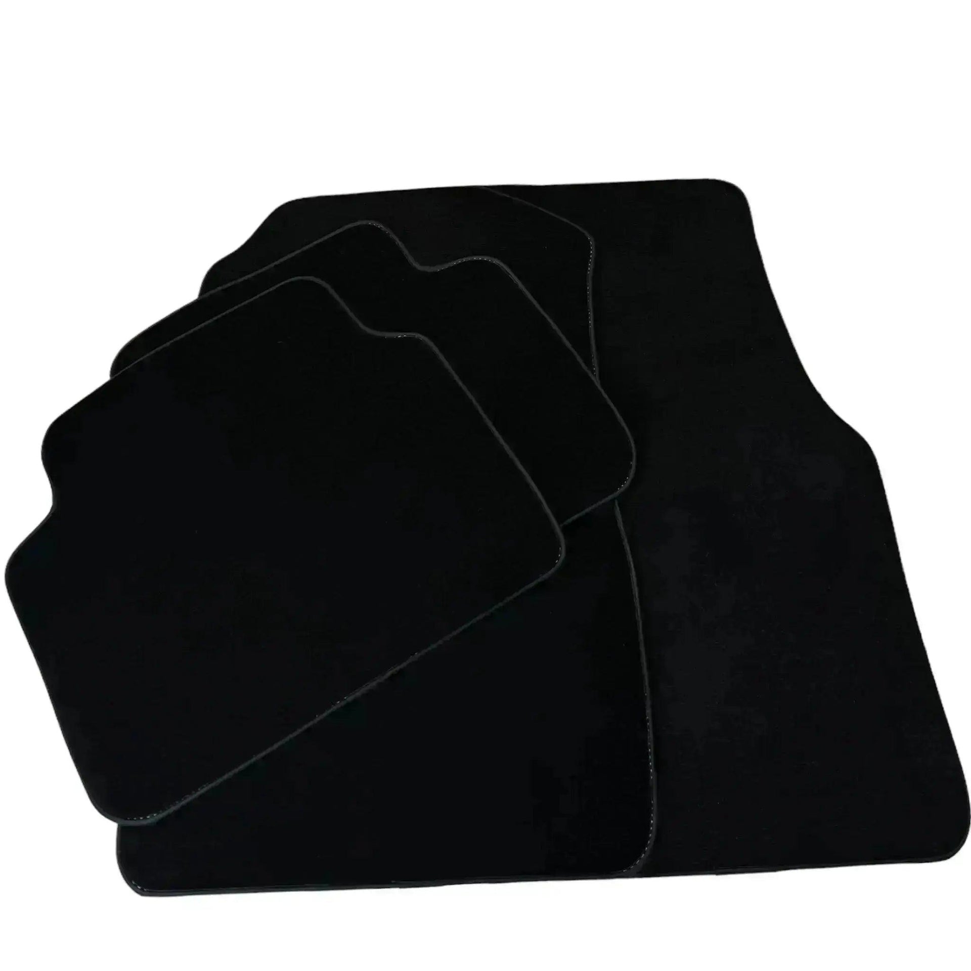 Black Floor Mats for Toyota Verso (2013-2023) - AutoWin