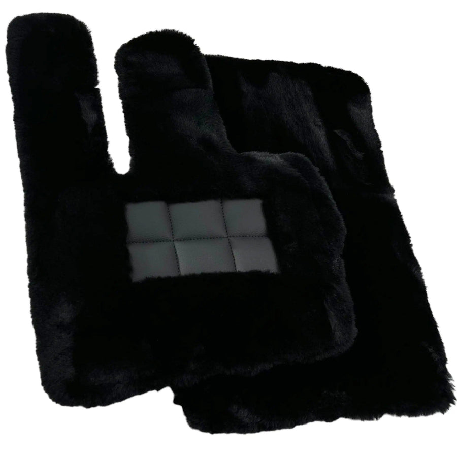 Black Sheepskin Floor Mats For Mercedes Benz B-Class W246 4Matic (2011-2019) | ER56 Design - AutoWin