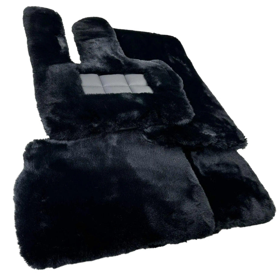 Black Sheepskin Floor Mats For Mercedes Benz B-Class W246 4Matic (2011-2019) | ER56 Design - AutoWin
