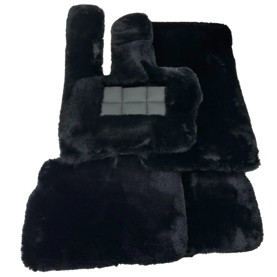 Black Sheepskin Floor Mats For Mercedes Benz B-Class W246 4Matic (2011-2019) | ER56 Design - AutoWin