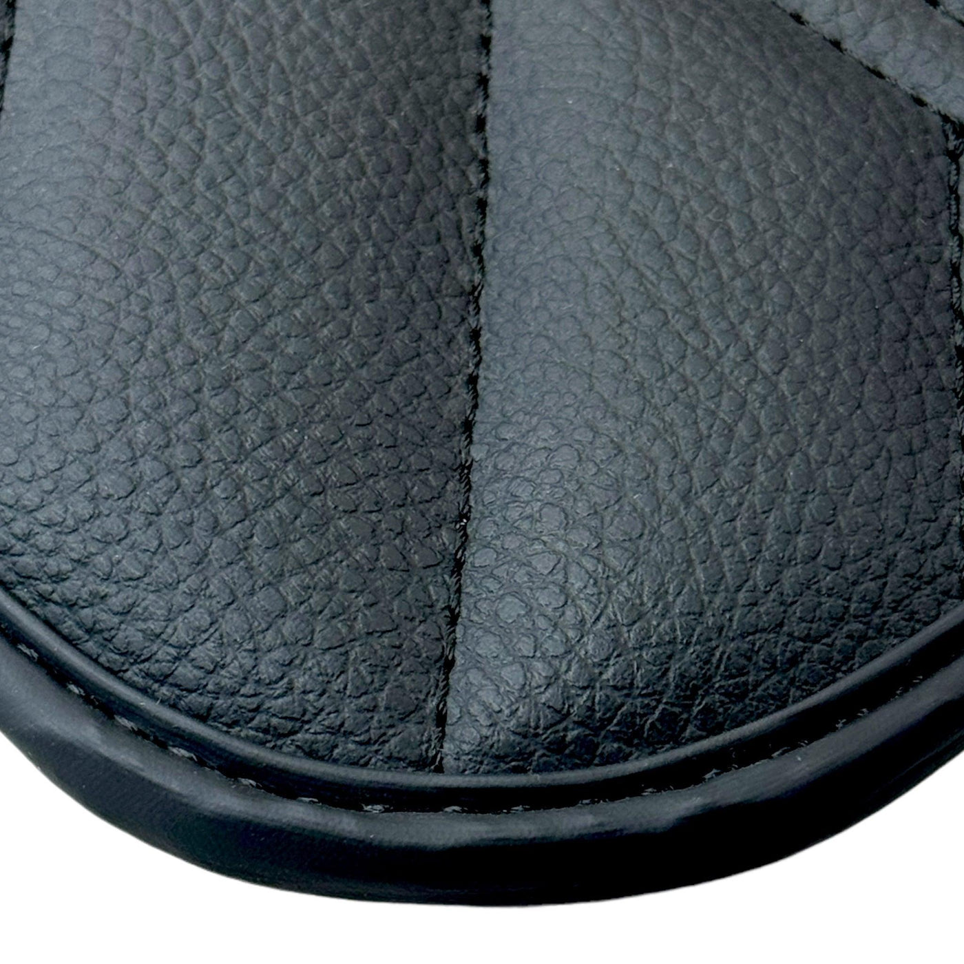 Black Leather Floor Mats for Rolls Royce Cullinan (2018-2023) ER56 Design - AutoWin