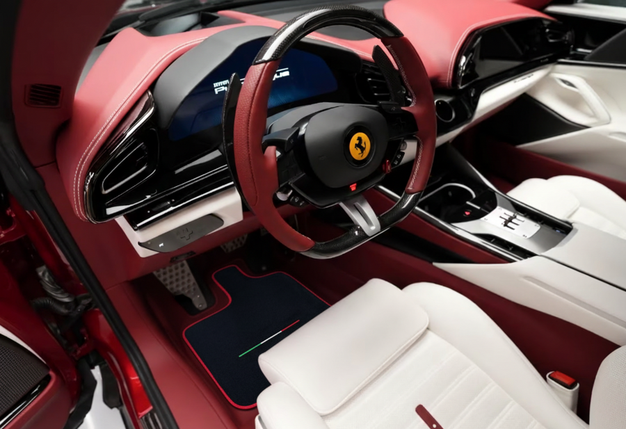 Alfombrillas de coche negras para Ferrari Purosangue Long con Ribete Rojo | Edición Italiana