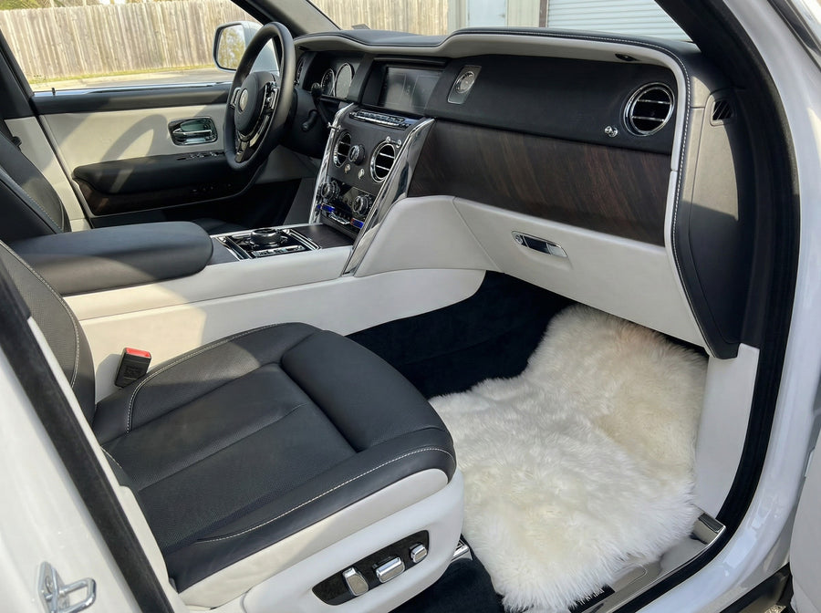 Weiße Schaffell-Fußmatten für Rolls Royce Cullinan Rr31 2018-2025 Er56 Design Marke