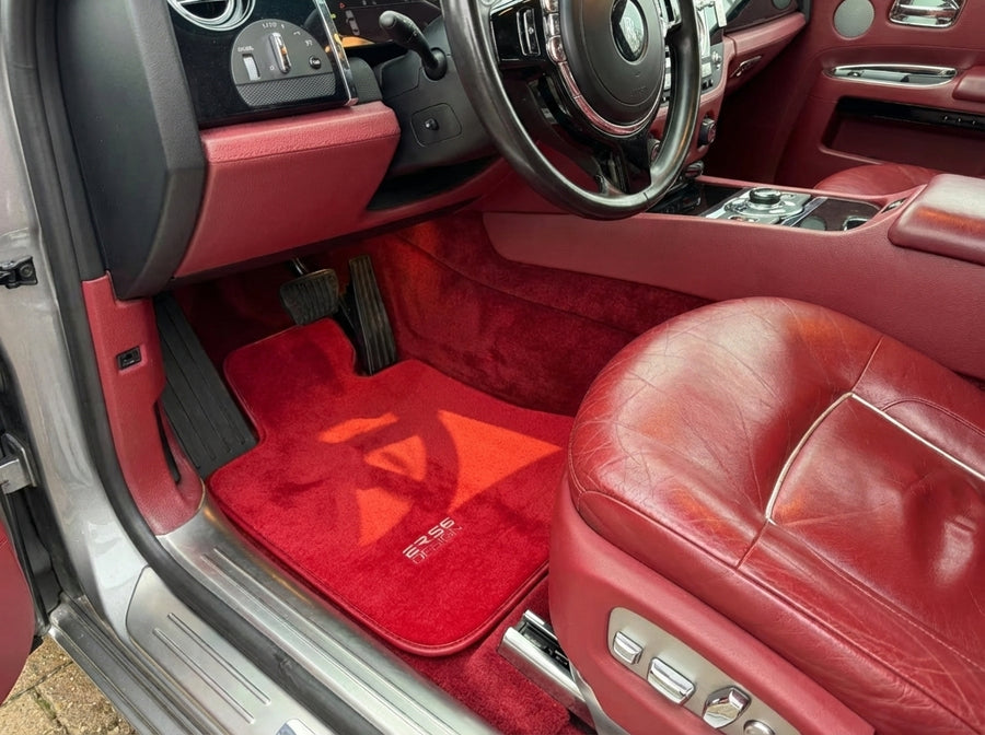 Fußmatten für Rolls Royce Ghost Serie I (2010–2020) Rot ER56 Design