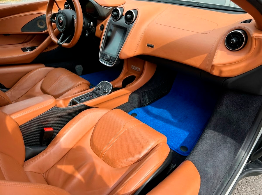 سجاد السيارات لمكلارين 570S (2015-2021) مجموعة سجادات قماشية مفصلة باللون الأزرق AutoWin