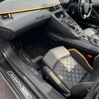 Tapis de voiture noirs personnalisables pour Lamborghini Aventador SVJ en cuir Alcantara