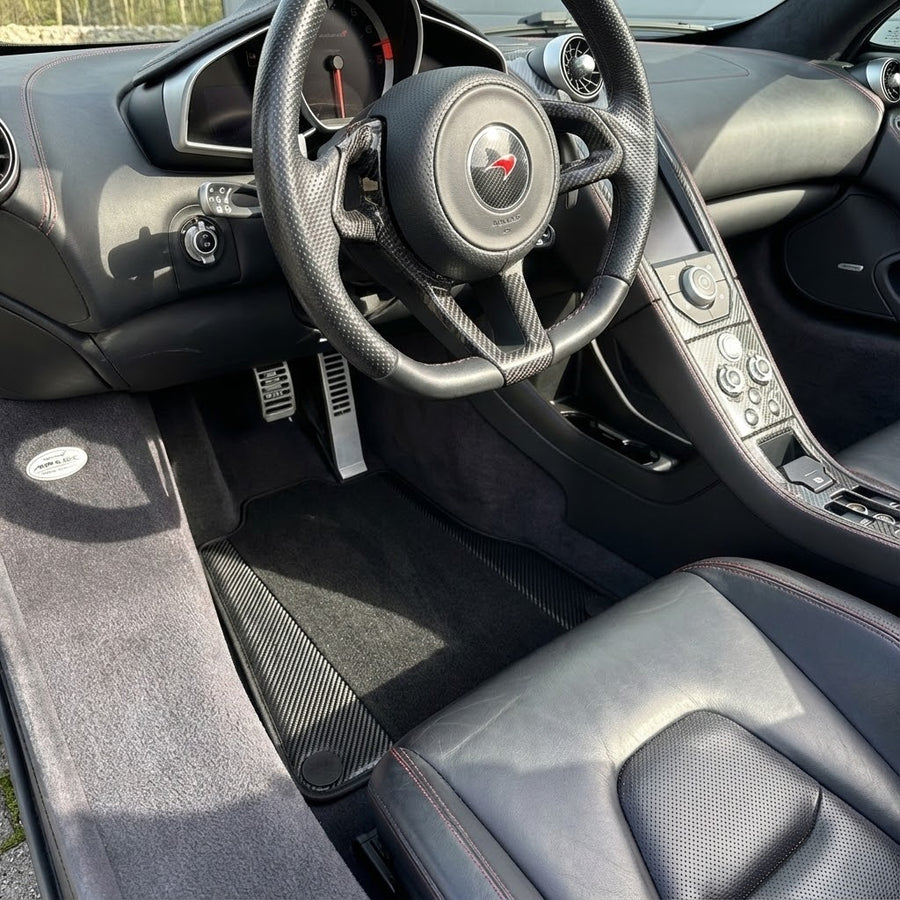 حصائر السيارات السوداء لمكلاين MP4-12C (2011–2014) مع جلد الكربون