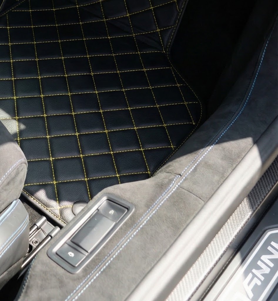 Customizable Black Floor Mats for Lamborghini Centenario (2016-2017) with Alcantara Leather - AutoWin.EU