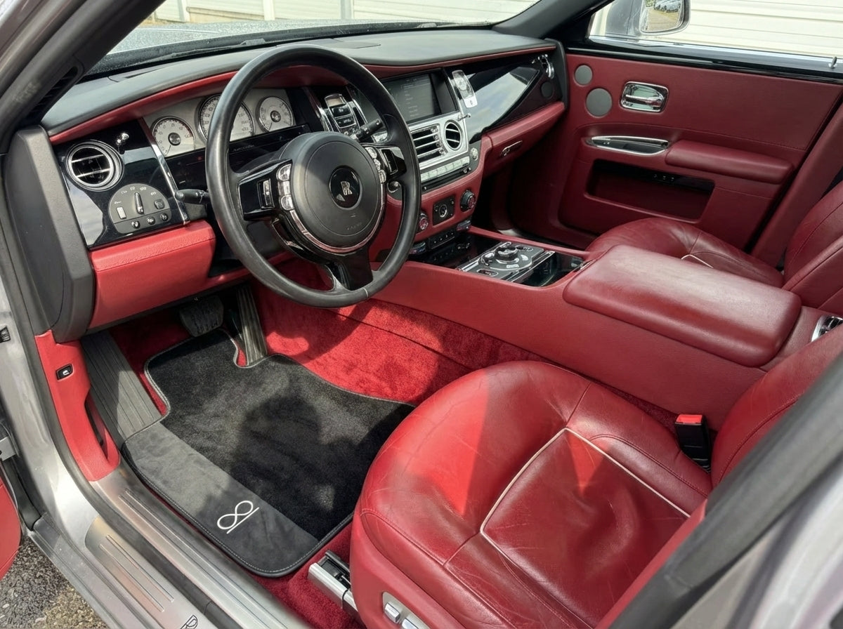 Tapis de voiture noir pour Rolls Royce Black Badge Ghost Series II (2021-2024) avec logo fluorescent