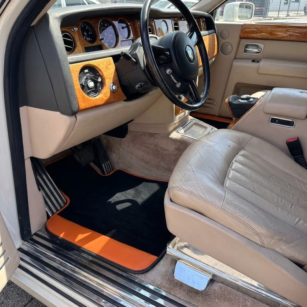 Tappetini per auto personalizzati per Rolls Royce Phantom VIII (2017-2024) in pelle arancione