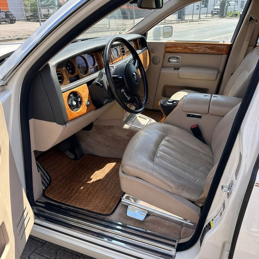 Tapis de voiture en cuir embossé crocodile pour Rolls-Royce Phantom VIII (2017-2024)