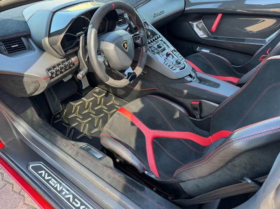 Tappetini in pelle carbonio per Lamborghini Aventador SV