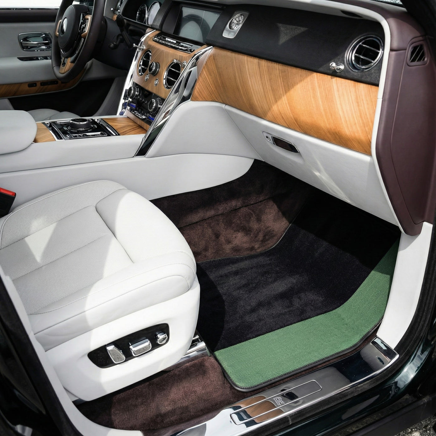 Tappeti per auto neri per Rolls Royce Cullinan (2018–2025) con bordi in pelle verde