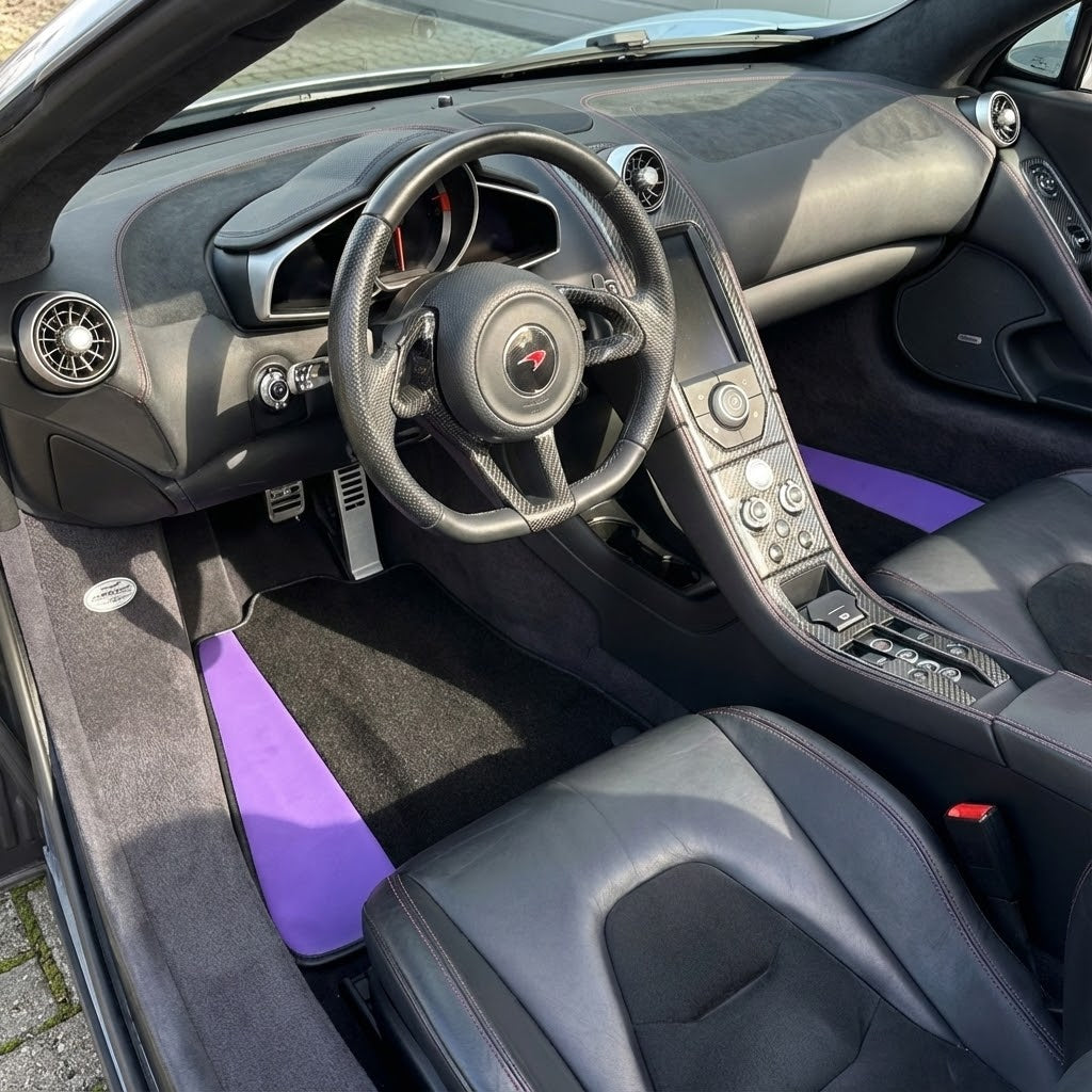 Tappeti in pelle viola e nera per McLaren 570S (2015-2021) | Rifinitura nera