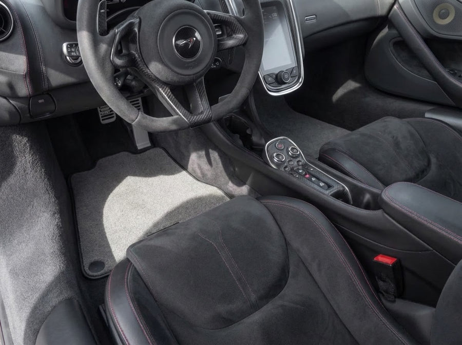 Tappetini per auto per McLaren 570S (2015-2021) moquette grigia su misura Set AutoWin
