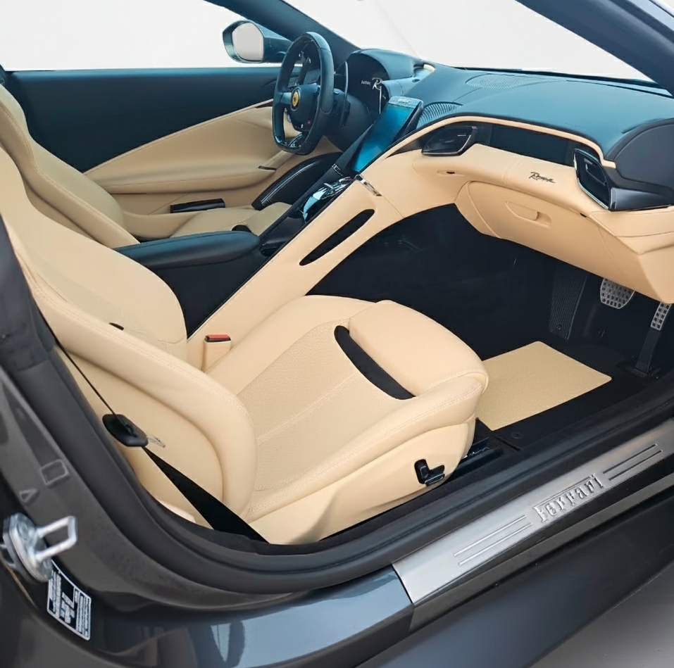 Tapis de voiture en peau de mouton rouge pour Ferrari Roma (2021-2024) - AutoWin