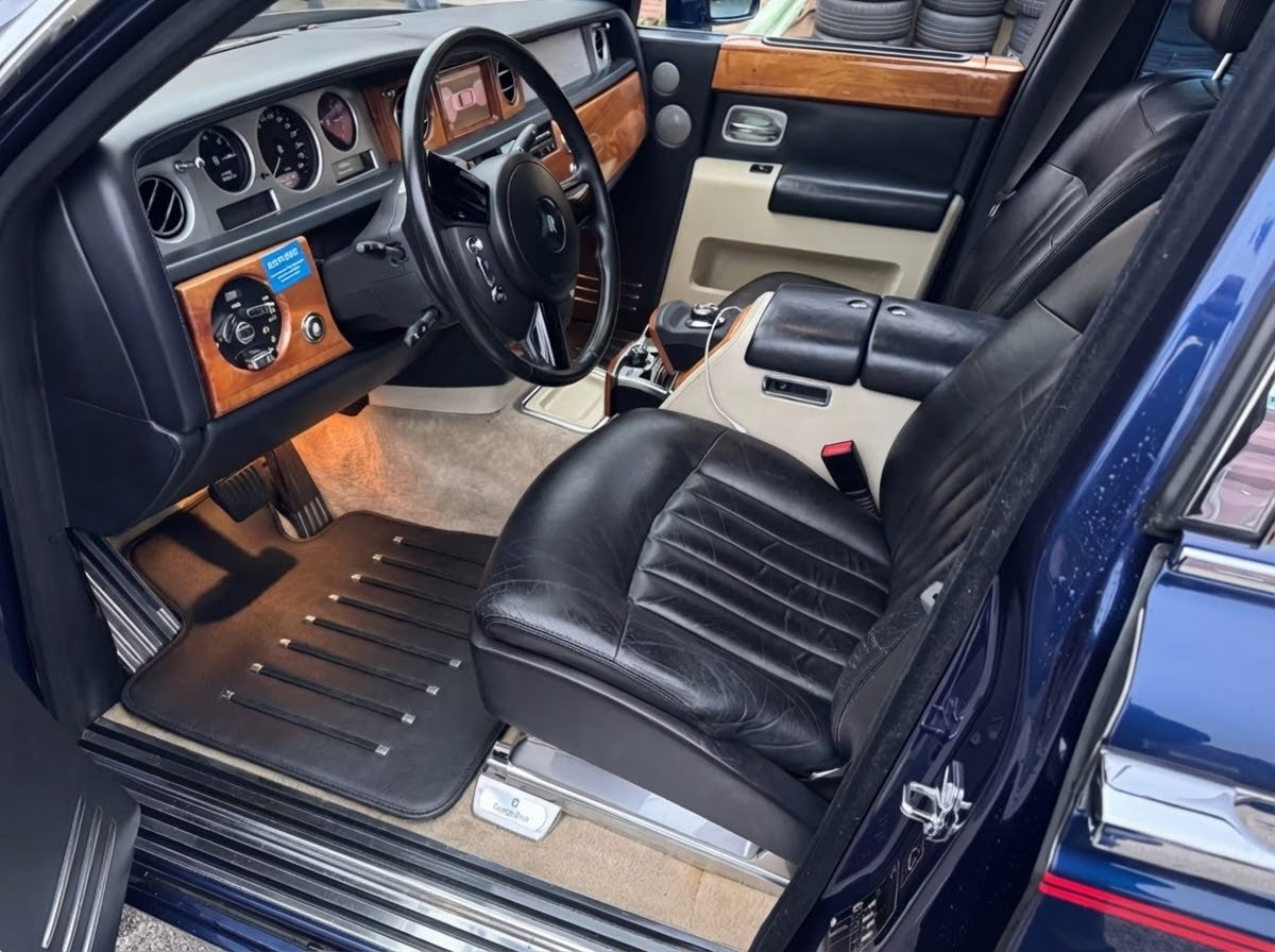 Tapis de voiture en cuir pour Rolls Royce Black Badge Phantom 2003–2016 Noir