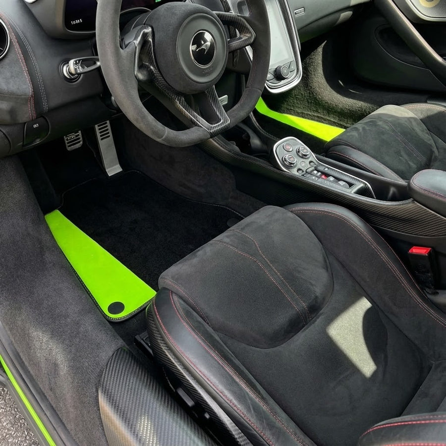 حصائر سيارات سوداء قابلة للتخصيص لمكلارين 570S (2015-2021) مع جلد أخضر