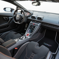 Tapis de voiture noir sur mesure pour Lamborghini Huracan STO avec bord blanc