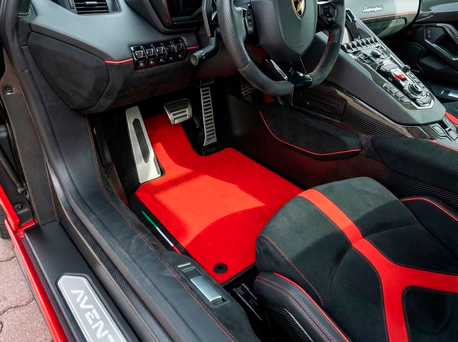 Tapis de voiture rouges personnalisables pour Lamborghini