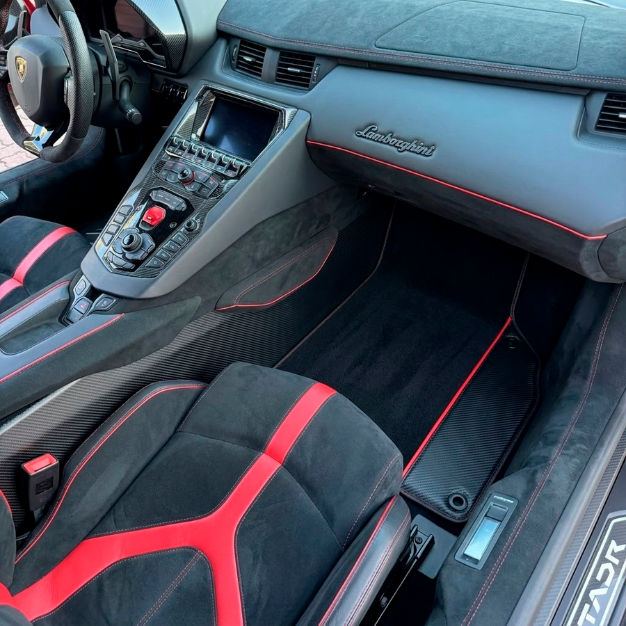 Tapis de voiture Sur mesure noirs pour Lamborghini Aventador SV avec fibre de carbone