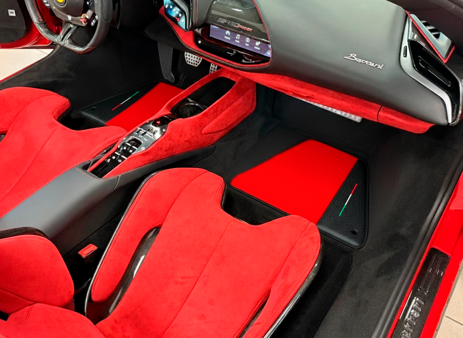 Alfombrillas de coche rojas para Ferrari SF90 Stradale (2019-2024) con fibra de carbono