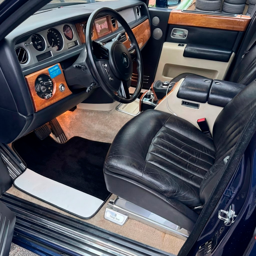 Black Floor Mats for Rolls Royce Phantom Sedan (2003-2016) with White Leather