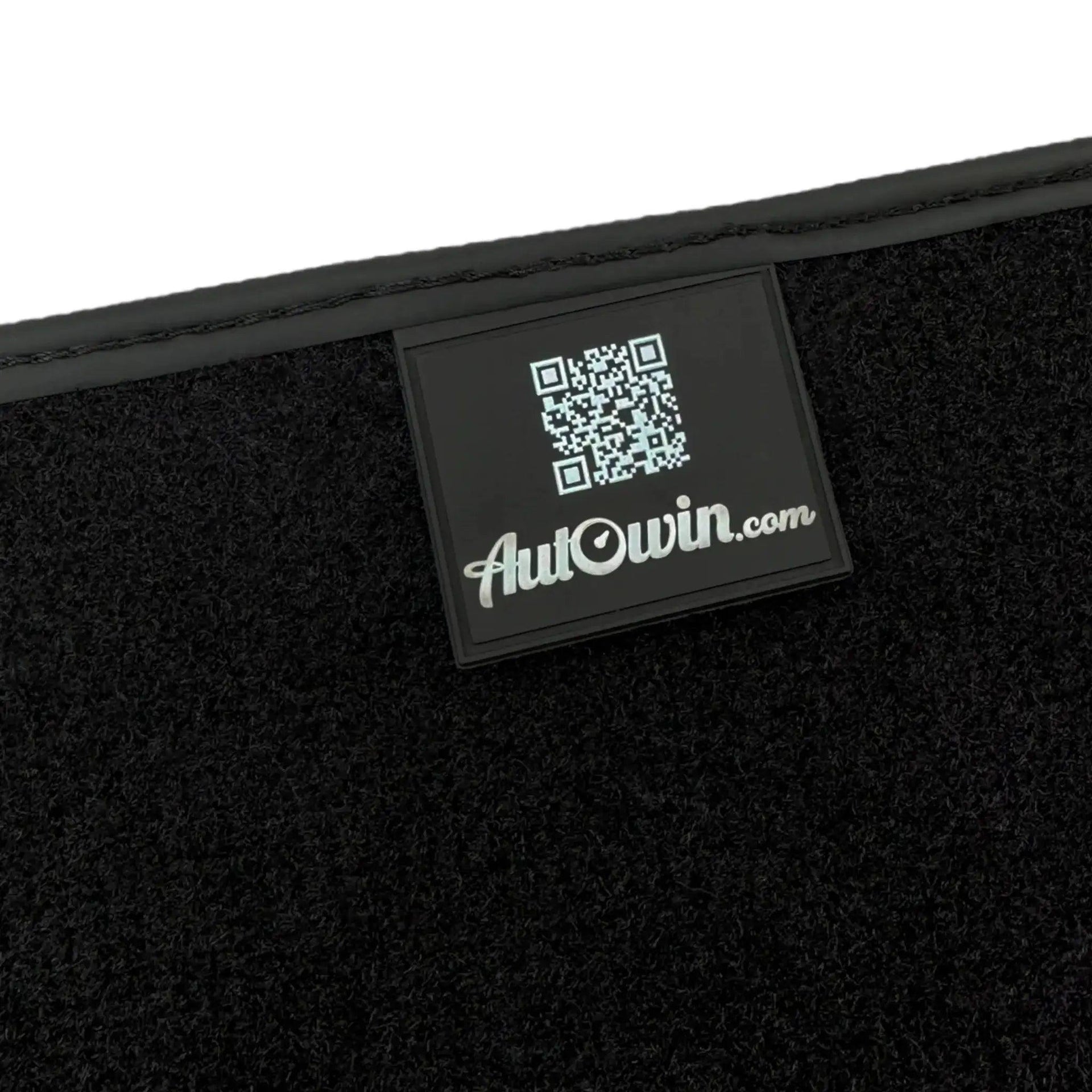 Violet Sheepskin Floor Mats for Rolls-Royce Wraith (2013-2023) - AutoWin